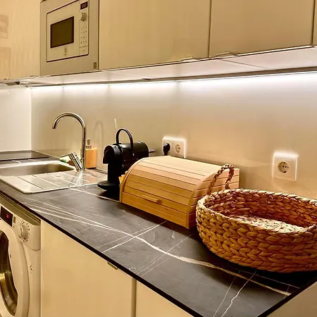 Refugio Do Bairro No Centro Historico * Aveiro