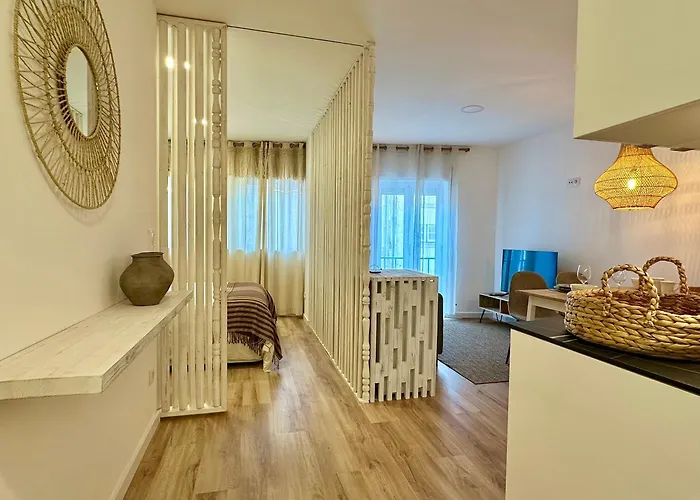 Refugio Do Bairro No Centro Historico * Aveiro